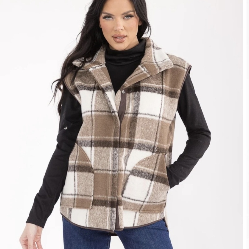 Chic Plaid Women's Vest in Brown and Cream